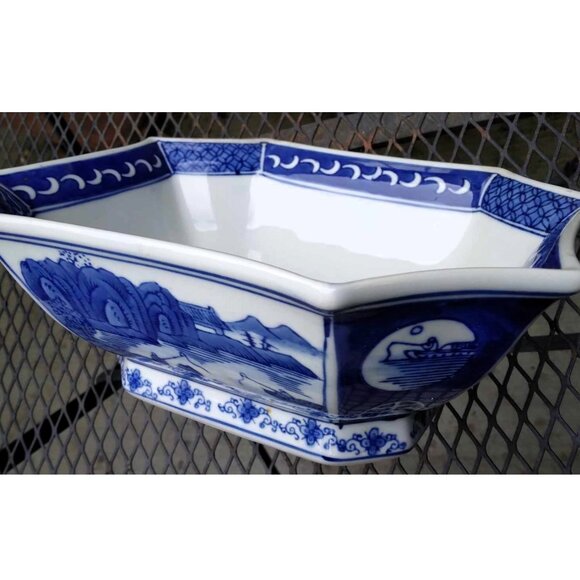 Vintage Octagonal Chinese Cobalt Blue Painted on White Porcelain Vase/Bowl - Picture 3 of 10